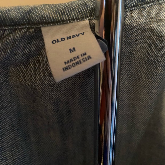 Old Navy Jean Sleeveless Ruffle Blouse - Picture 2 of 2